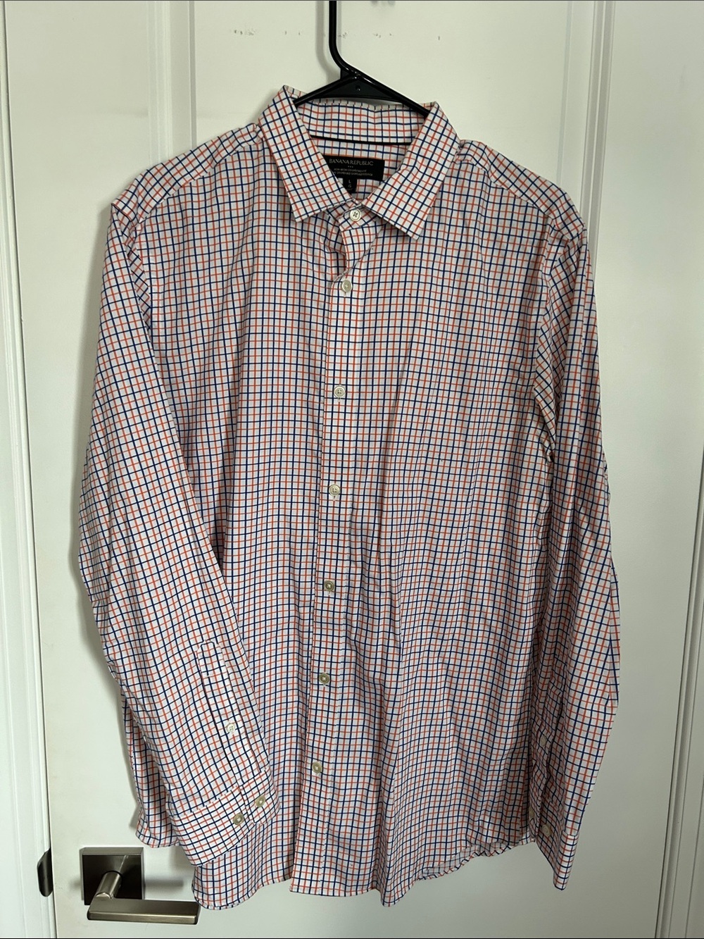 Banana Republic Men's White Button-Down Shirt with Blue & Orange Size L